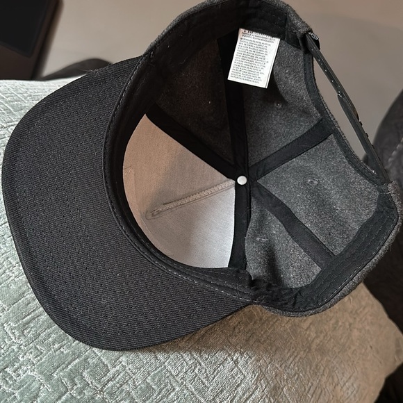 Vans hat - Picture 3 of 3